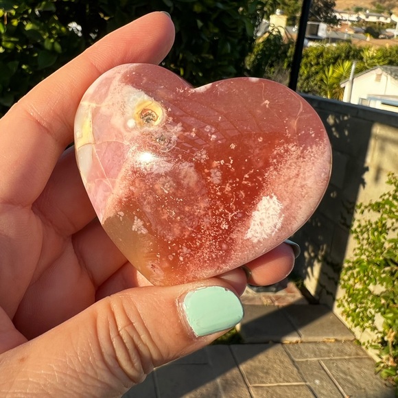 Red Flower Agate Heart - Picture 6 of 6